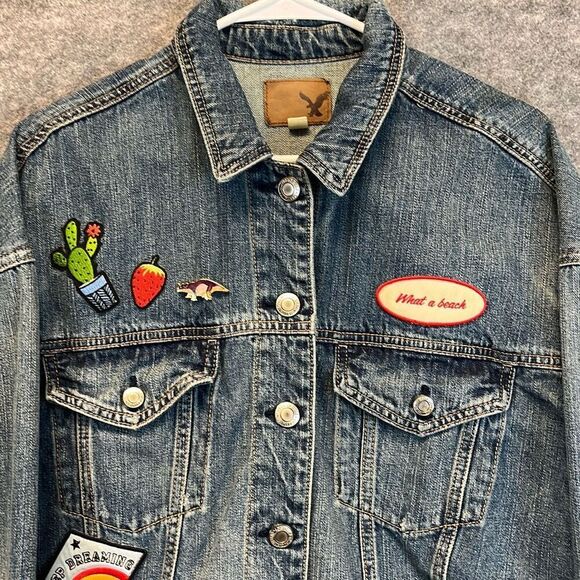 AMERICAN EAGLE Denim Jean Jacket Women's Large Blue Patches Boyfriend Trucker - Picture 1 of 16